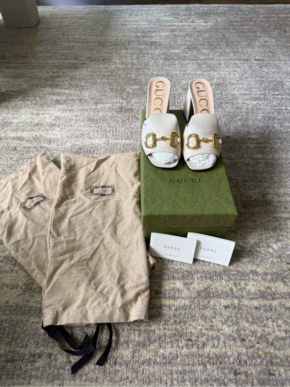 NEW Gucci Cream Leather Horsebit Slide Sandals with Gold Hardware